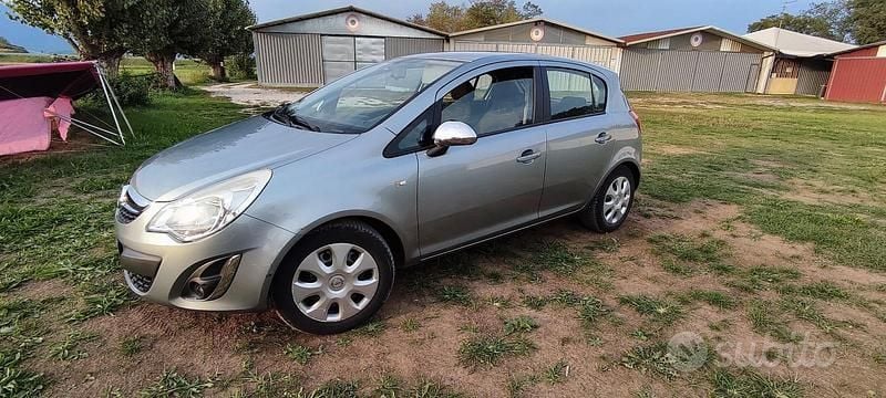 Usata Opel Corsa Club 86 CV (63 kW) 2012 Grigio Berlina