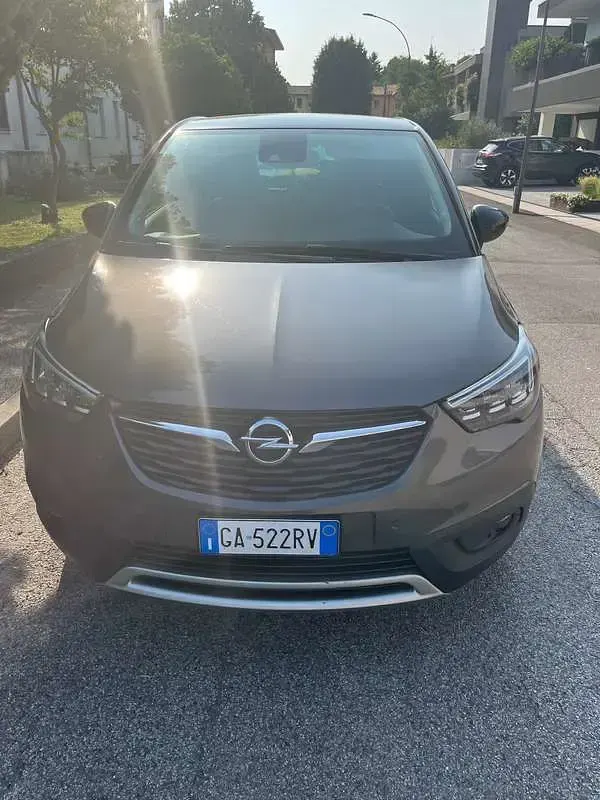 Usata Opel Crossland X Ultimate 120 CV (88 kW) 2020 SUV