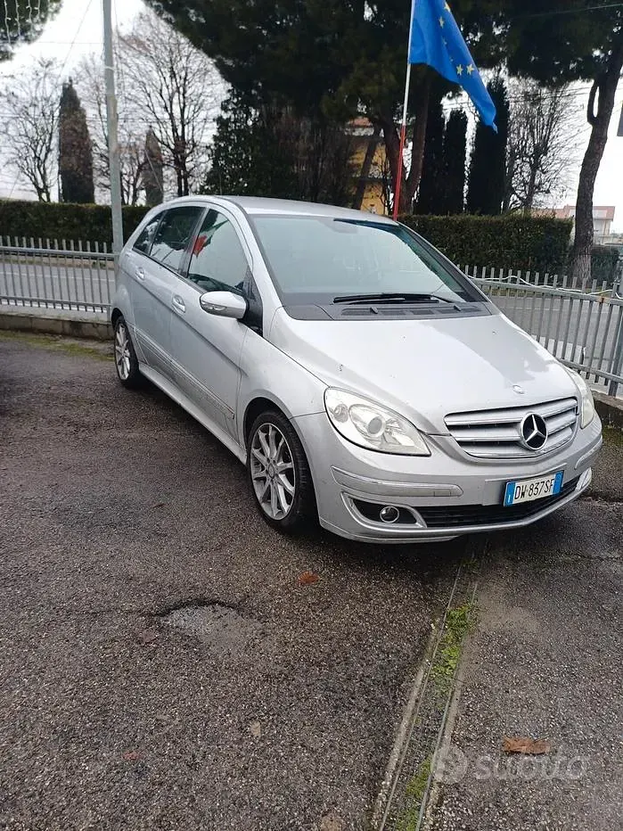 Usata Mercedes B180 109 CV (80 kW) 2009 Monovolume