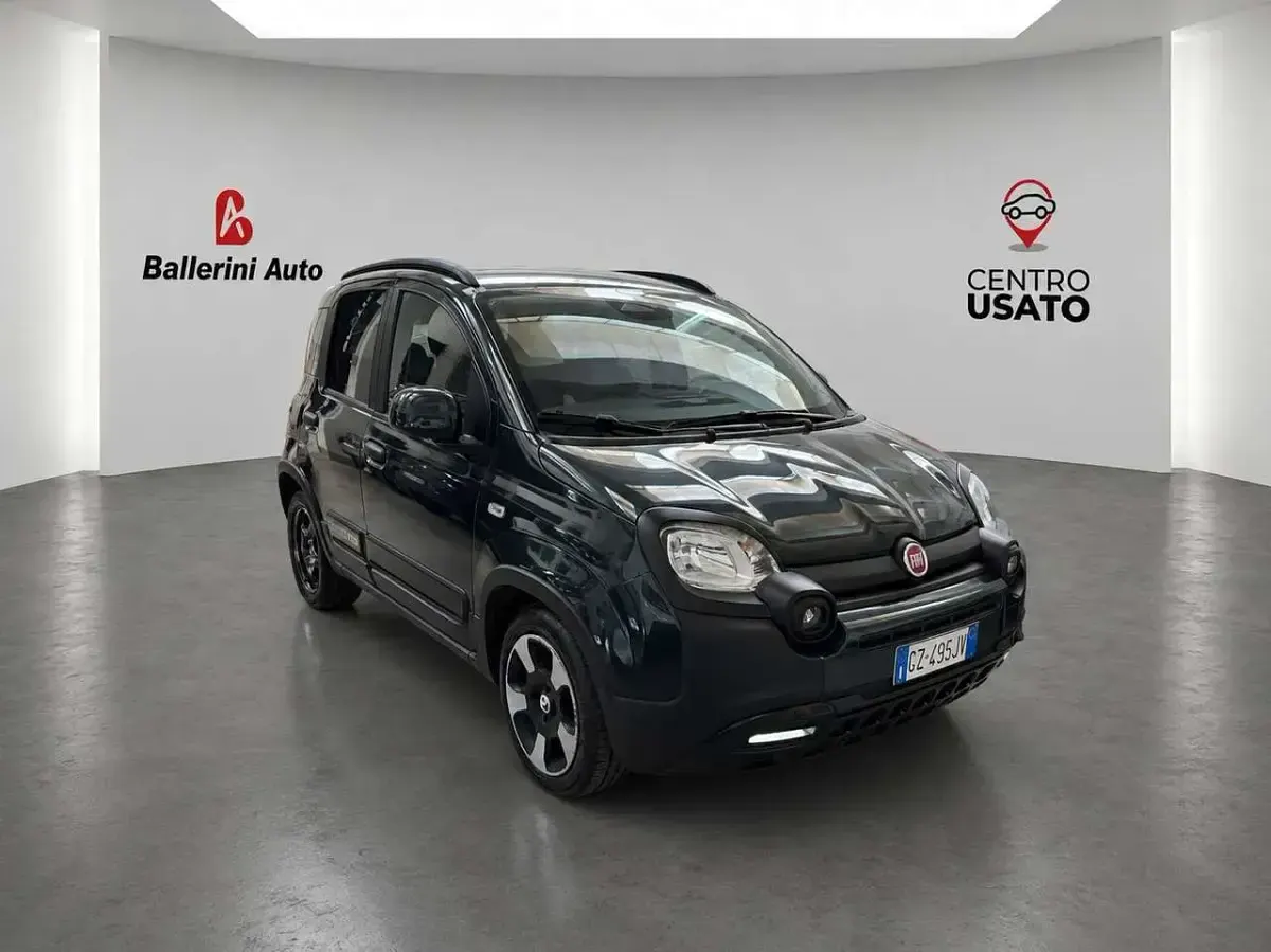 Usata Fiat Panda Cross Cross 69 CV (50 kW) 2025 Verde Utilitaria