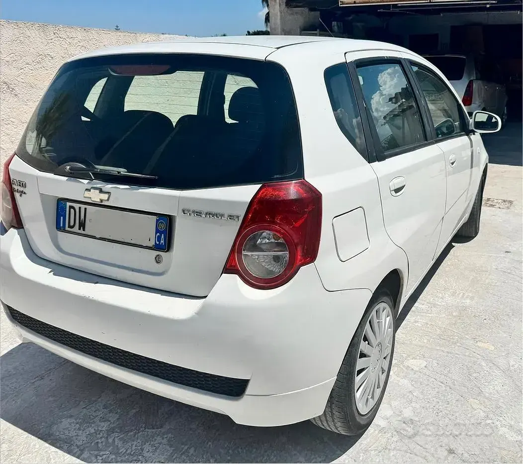 Usata Chevrolet Aveo 84 CV (61 kW) 2009 Bianco Berlina