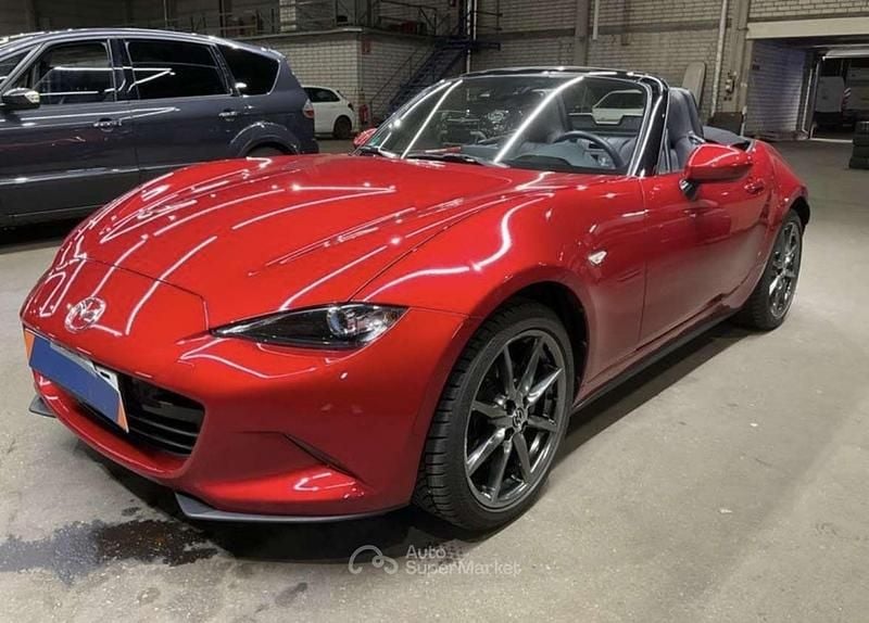 Usata Mazda MX5 Inclusive 160 CV (117 kW) 2018 Rosso Cabrio