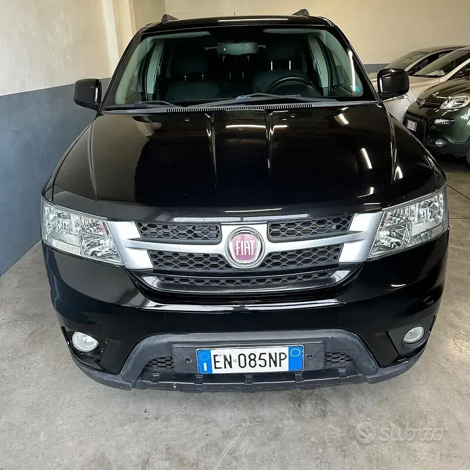 Usata Fiat Freemont Lounge 140 CV (102 kW) 2012 Nero SUV