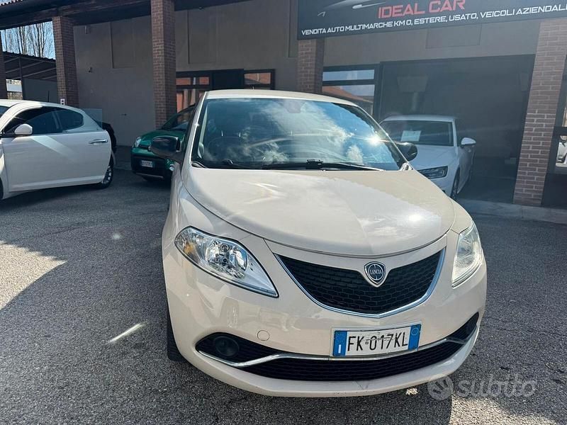 Usata Lancia Ypsilon S 95 CV (69 kW) 2017 Beige Utilitaria