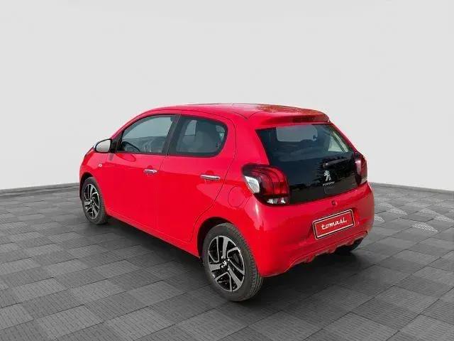 Usata Peugeot 108 Allure 72 CV (52 kW) 2019 Rosso scarlet Berlina