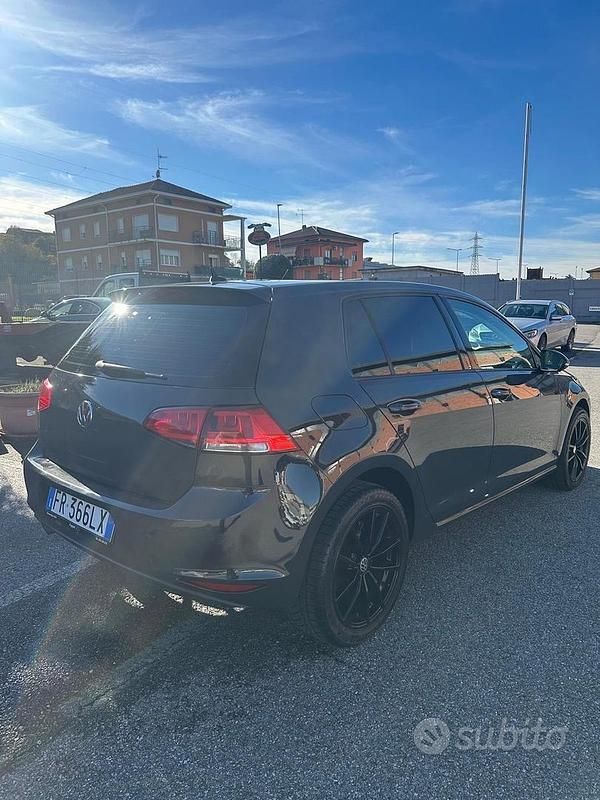 Usata VW Golf VII Highline 110 CV (80 kW) 2014 Grigio Berlina