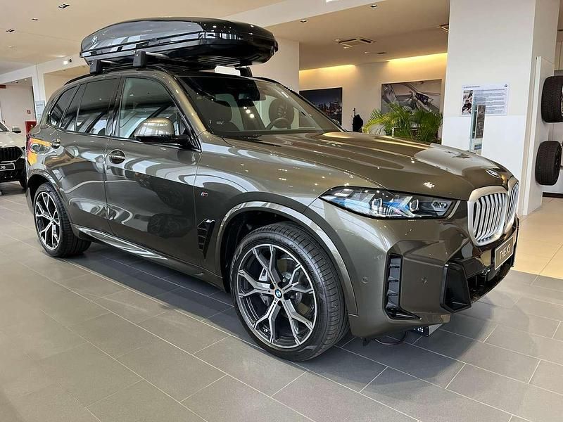 Manhattan metallic Nuova 2025 BMW X5 M Sport SUV | 80.700 € (Ottimo prezzo) - Immagine 1/4