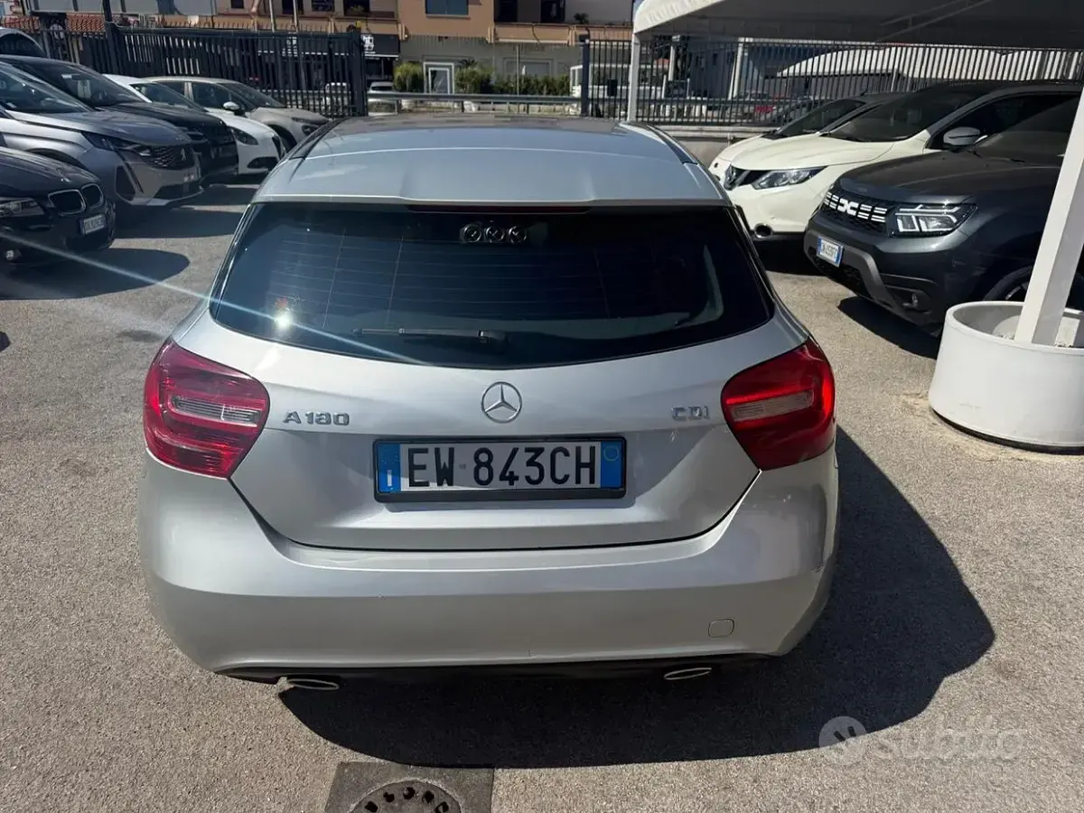 Usata Mercedes A180 Executive 109 CV (80 kW) 2014 Grigio Berlina
