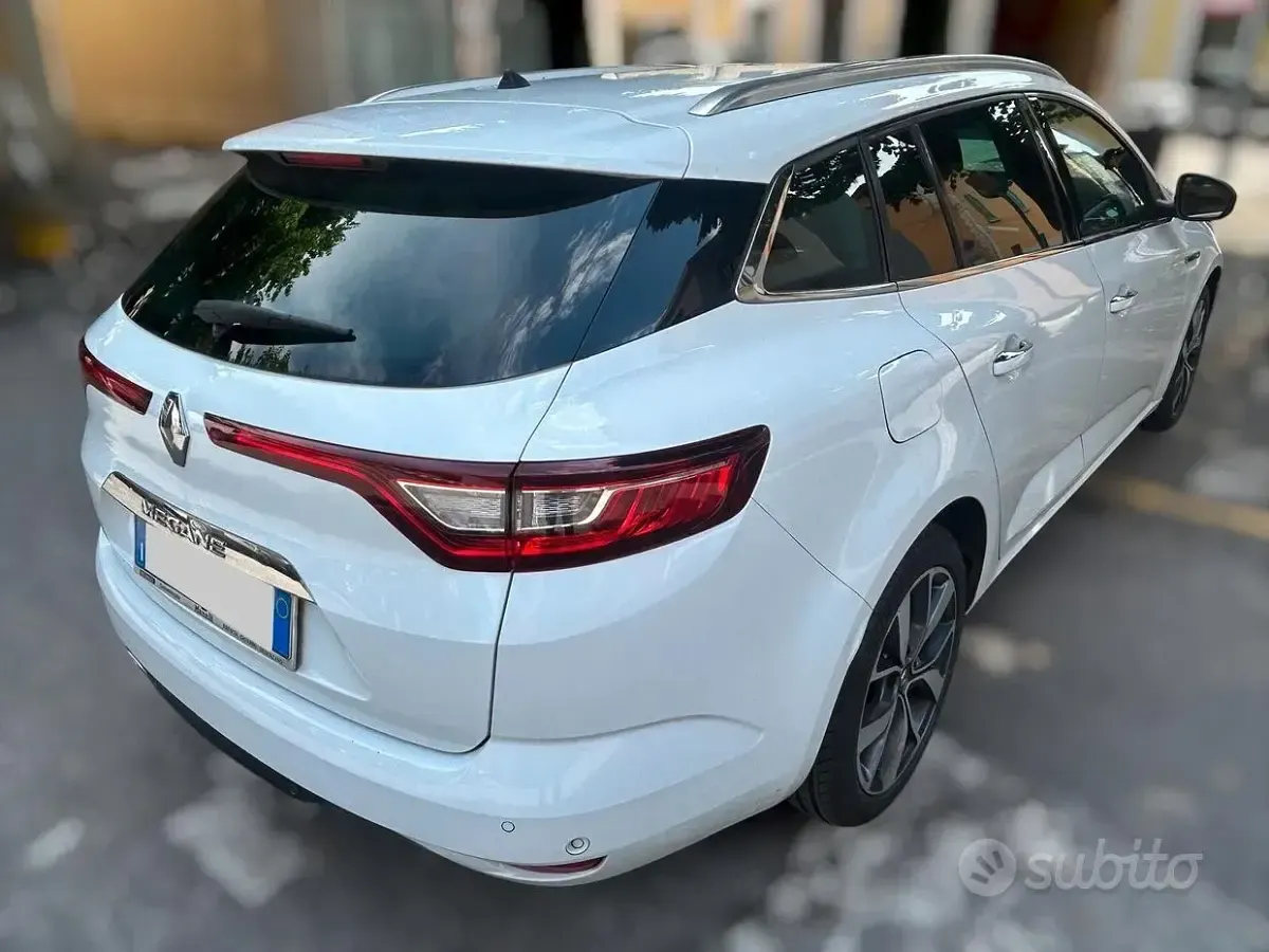 Usata Renault Mégane GrandTour Bose Edition 110 CV (80 kW) 2018 Bianco Station wagon