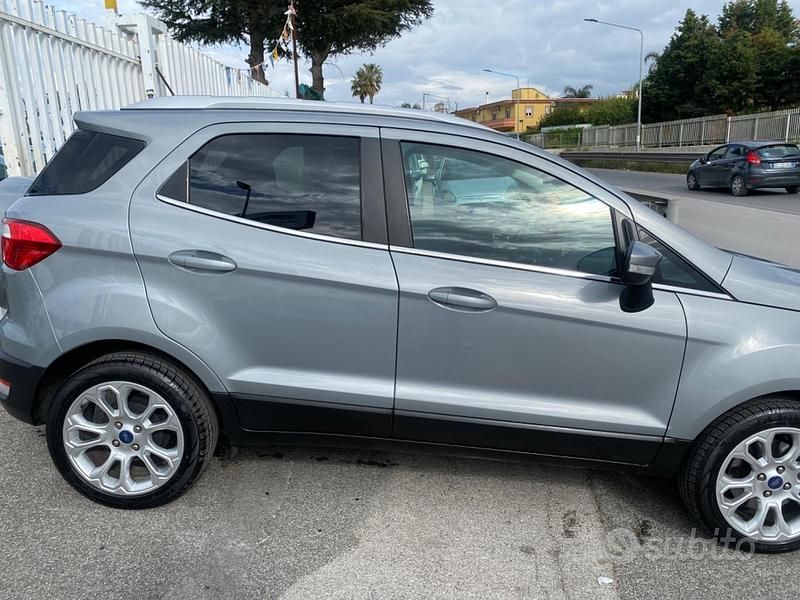 Usata Ford Ecosport Titanium 125 CV (91 kW) 2021 Grigio SUV