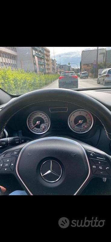 Usata Mercedes A180 110 CV (80 kW) 2013 Berlina