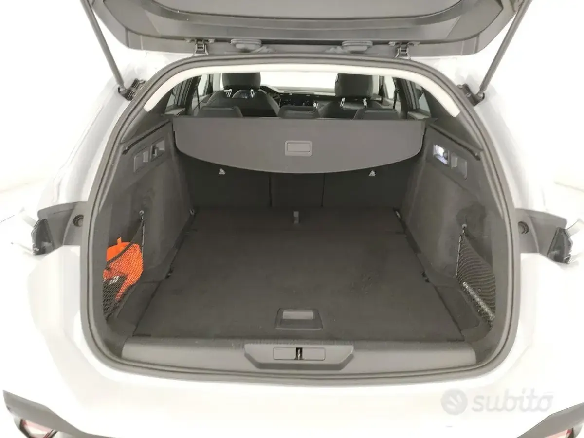 Usata Peugeot 308 SW Allure 131 CV (96 kW) 2024 Bianco Station wagon