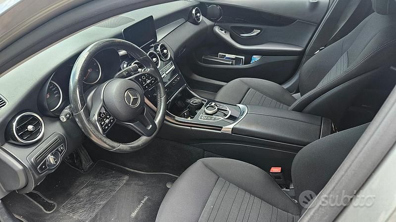 Usata Mercedes C200 160 CV (117 kW) 2019 Grigio Station wagon