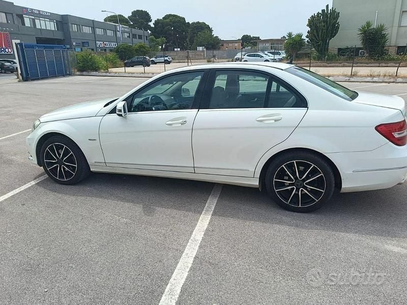 Usata Mercedes C220 Executive 170 CV (125 kW) 2011 Bianco Berlina