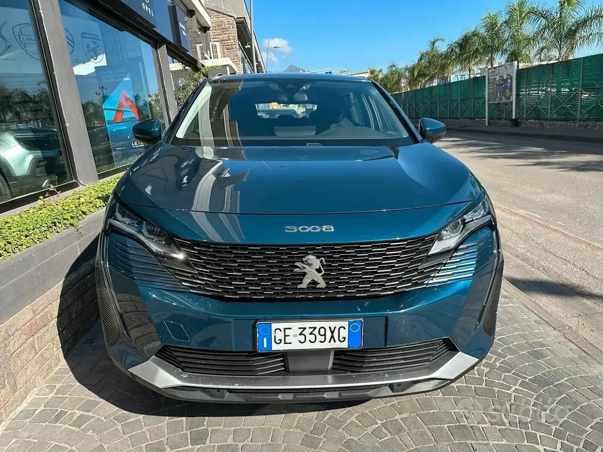 Usata Peugeot 3008 Business-Line 131 CV (96 kW) 2021 Bluazzurro SUV