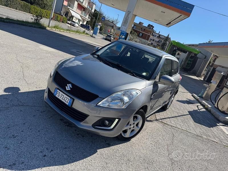 Usata Suzuki Swift 90 CV (66 kW) 2017 Grigio Utilitaria
