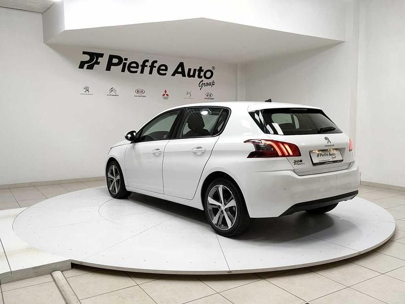 Usata Peugeot 308 Active 131 CV (96 kW) 2020 Bianco Berlina