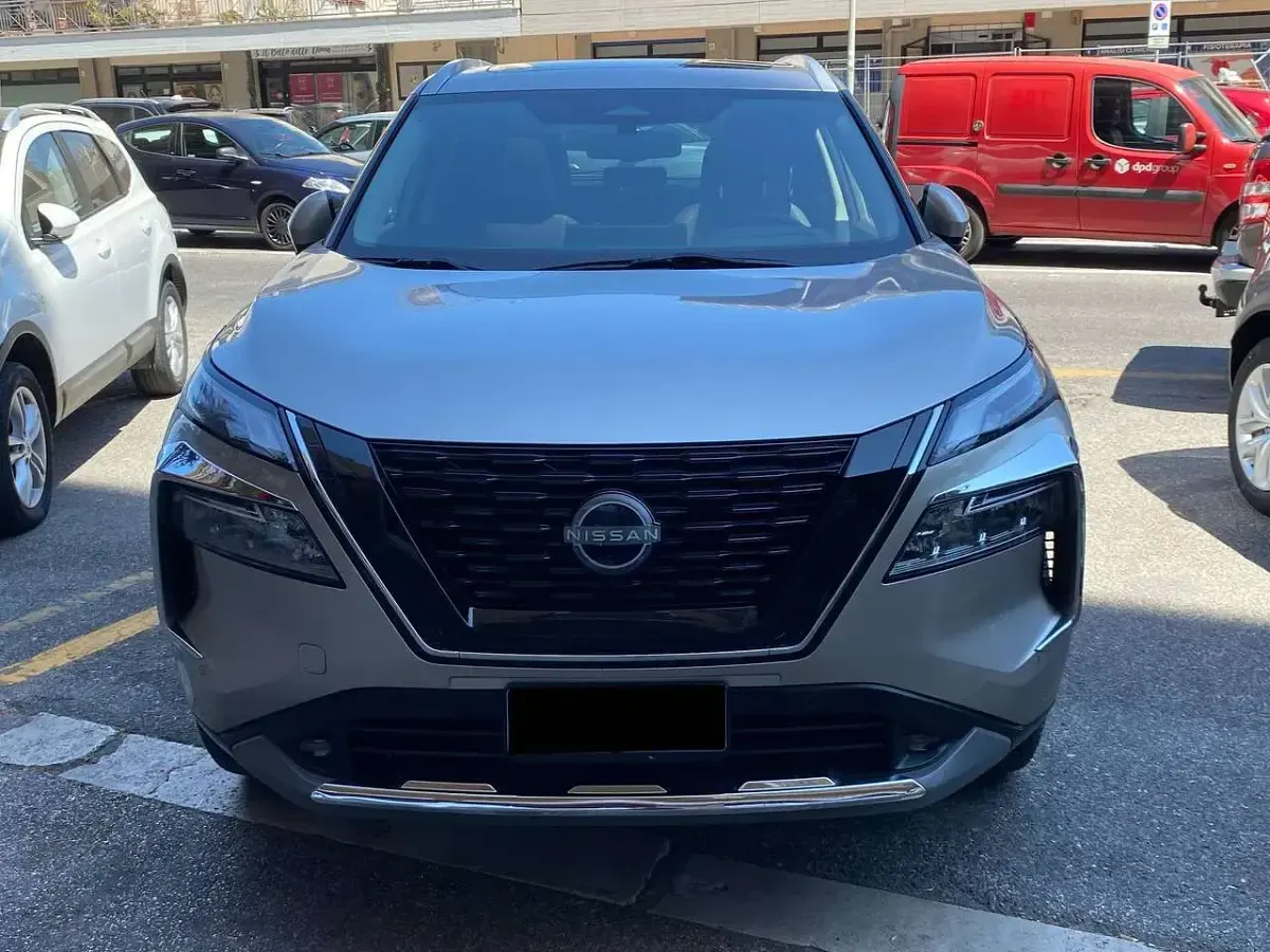 Usata Nissan X-Trail 158 CV (116 kW) 2023 Grigio SUV