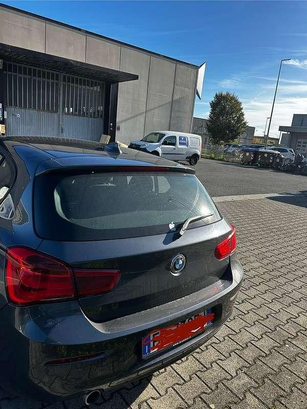 Usata BMW 118 Advantage 150 CV (110 kW) 2018 Grigio Utilitaria