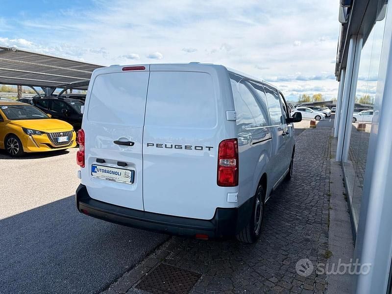 Usata Peugeot Expert 144 CV (105 kW) 2024 Bianco Furgone