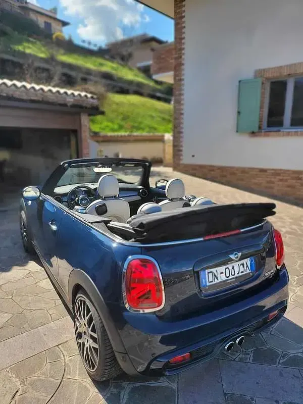 Usata Mini Cooper SD Cabriolet Hype 170 CV (125 kW) 2018 Cabrio