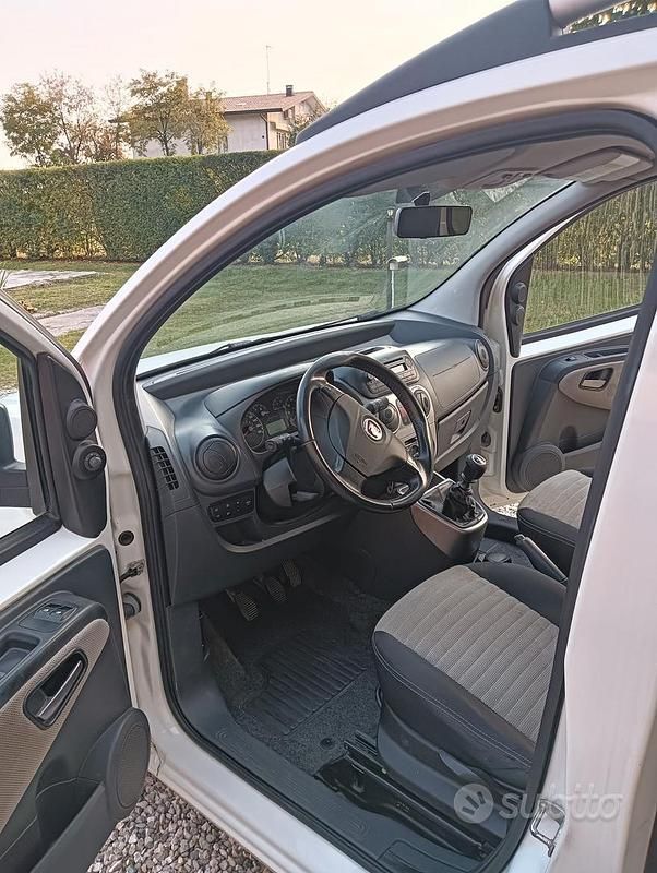 Usata Fiat Qubo Trekking 77 CV (56 kW) 2010 Bianco Monovolume