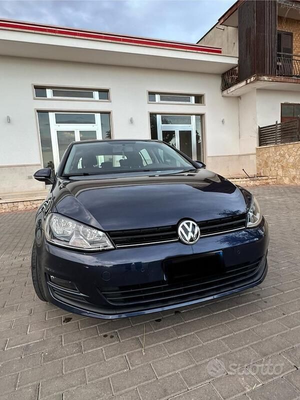 Usata VW Golf VII 105 CV (77 kW) 2015 Blu Berlina