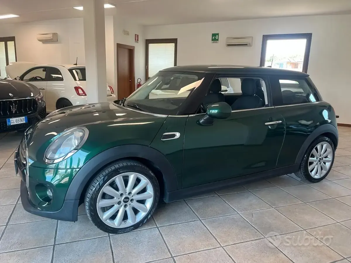 Usata Mini Cooper D 116 CV (85 kW) 2016 Verde Utilitaria