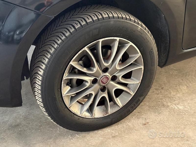 Usata Fiat Punto Evo Emotion 77 CV (56 kW) 2011 Nero Utilitaria