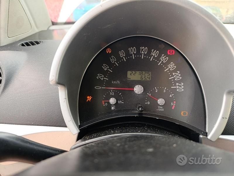 Usata VW New Beetle 2001 Utilitaria