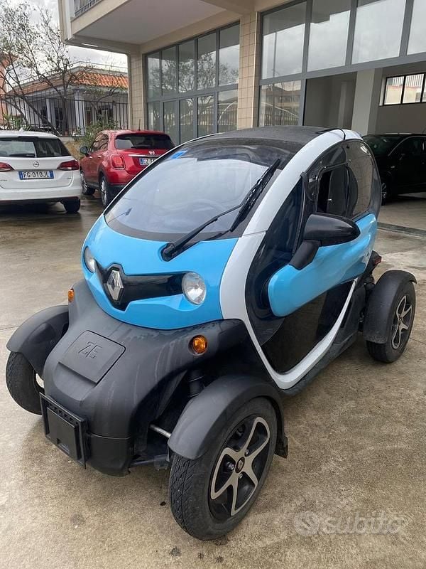 Usata Renault Twizy 80 kW (109 CV) 2021 Blu Utilitaria