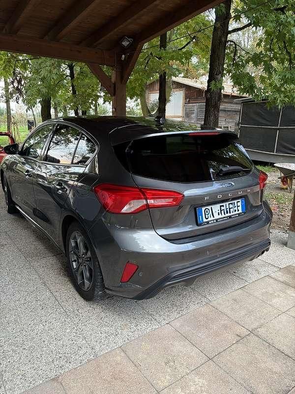 Usata Ford Focus Business Edition 125 CV (91 kW) 2020 Grigio Berlina