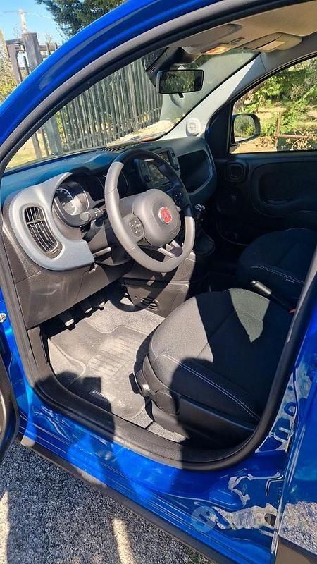 Usata Fiat Panda 69 CV (50 kW) 2024 Blu Utilitaria