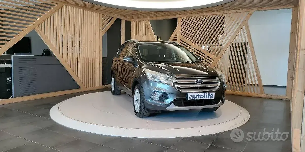 Usata Ford Kuga Titanium S 120 CV (88 kW) 2017 Grigio SUV