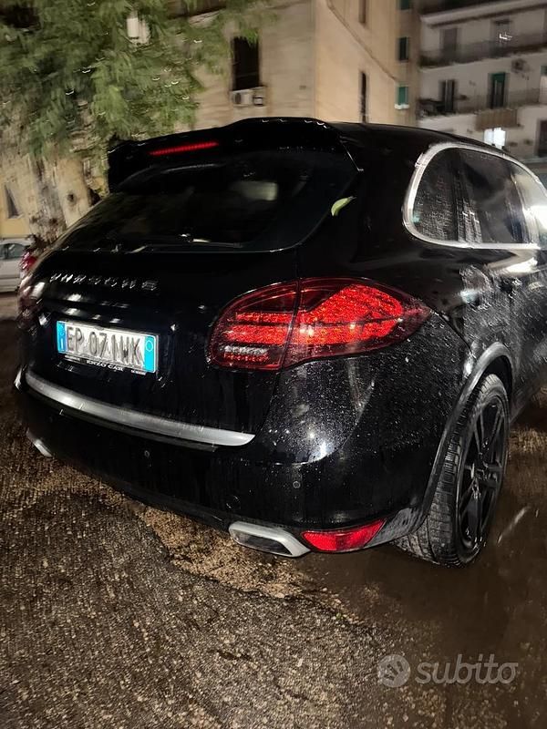 Nero Usata 2014 Porsche Cayenne SUV | 16.000 € - Immagine 1/3