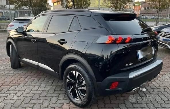 Usata Peugeot 2008 100 CV (73 kW) 2023 Nero SUV