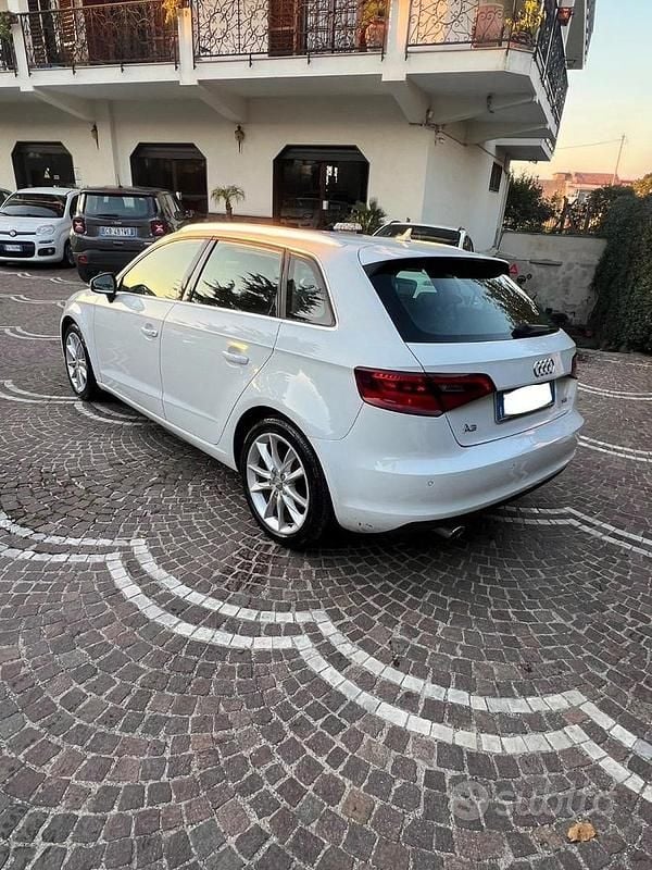 Usata Audi A3 Sportback Ambition 105 CV (77 kW) 2014 Bianco Utilitaria