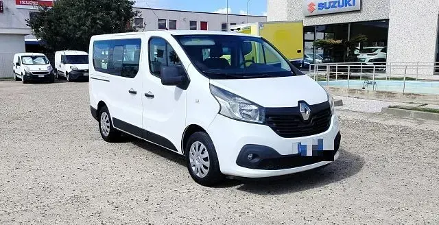 Usata Renault Trafic Zen 125 CV (91 kW) 2017 Bianco Monovolume