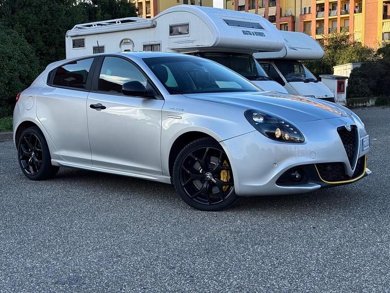 Usata Alfa Romeo Giulietta Veloce 169 CV (124 kW) 2020 Argento Utilitaria