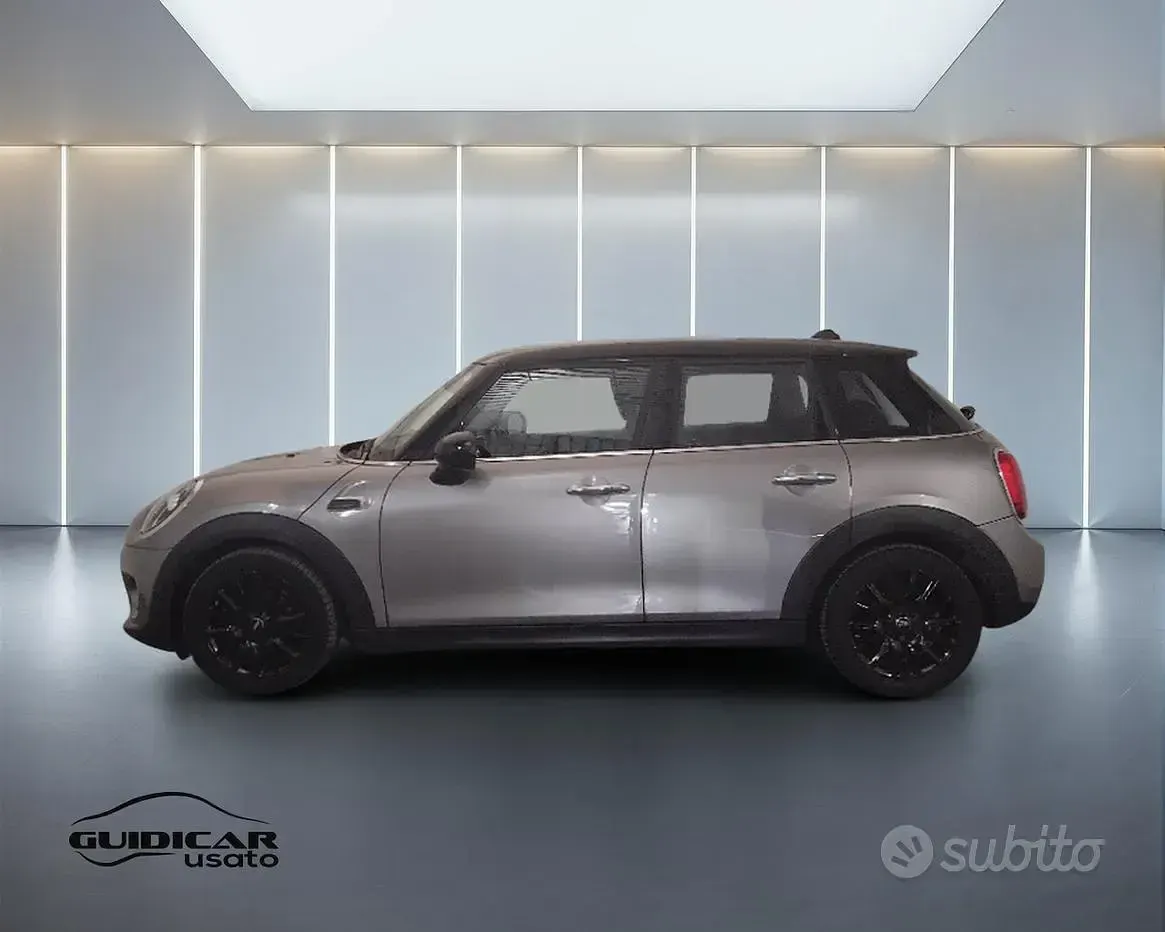 Usata Mini Cooper D Business 116 CV (85 kW) 2018 Grigio Utilitaria