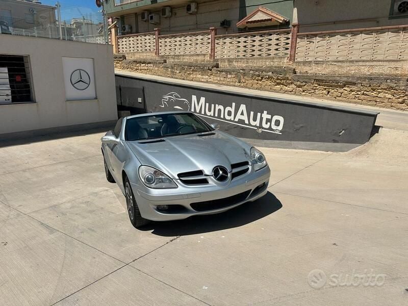 Usata Mercedes SLK200 163 CV (119 kW) 2005 Argento Cabrio