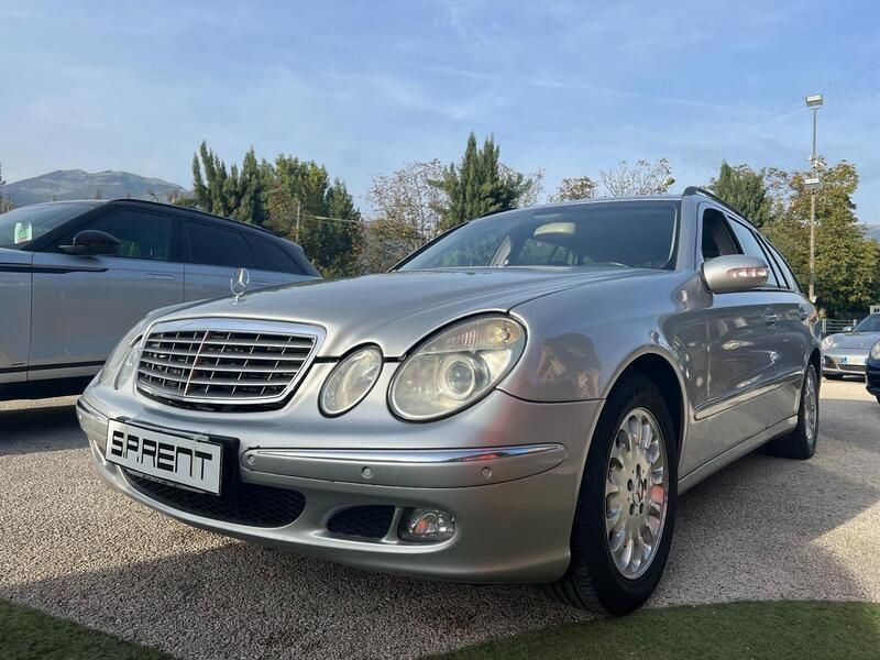 Argento Usata 2003 Mercedes E200 Station wagon | 2900 € - Immagine 1/4