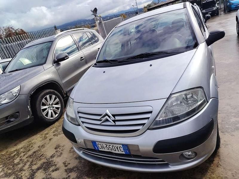 Other Usata 2003 Citroën C3 Elegance Tre volumi | 2000 € (Buon prezzo) - Immagine 1/4