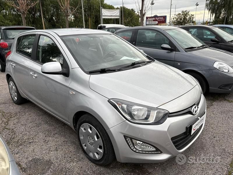 Usata Hyundai ix20 Classic 77 CV (56 kW) 2014 Grigio Utilitaria