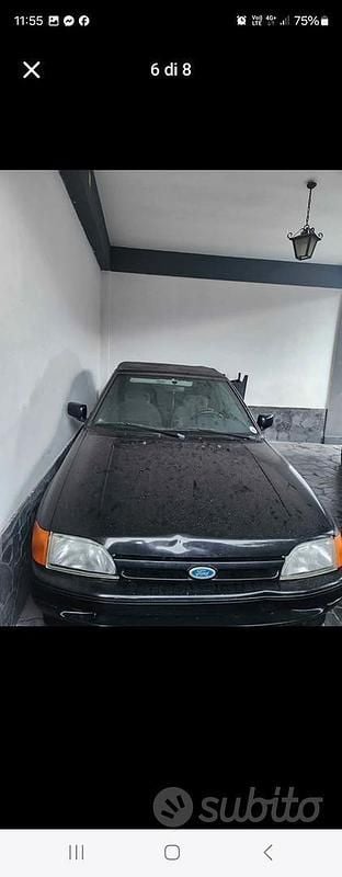 Begagnad Ford Escort Cabriolet 102 HK (75 kW) 1991 Svart Cab