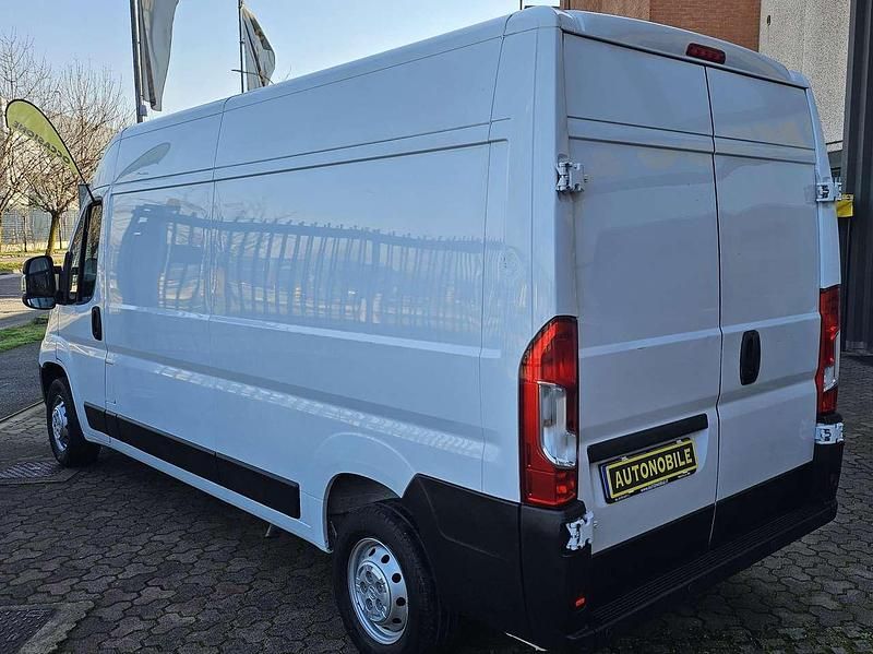 Usata Opel Movano 140 CV (102 kW) 2023 Bianco Furgone