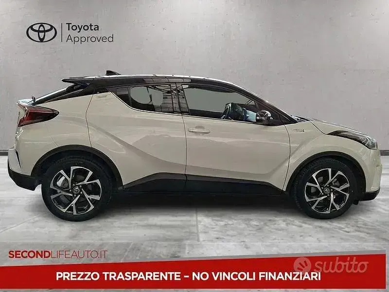 Usata Toyota C-HR Style 98 CV (72 kW) 2017 Bianco SUV
