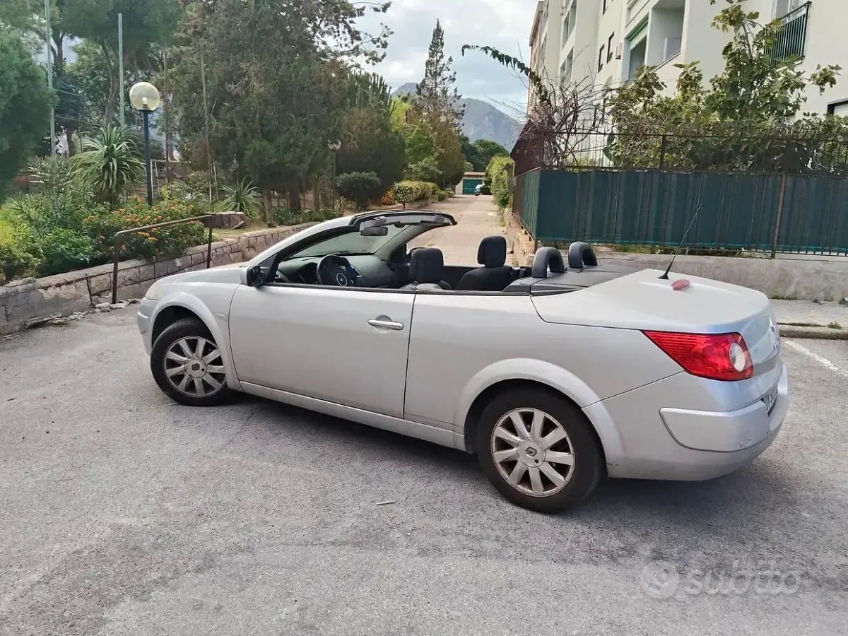 Usata Renault Mégane Cabriolet Dynamique 98 CV (72 kW) 2008 Grigio Cabrio