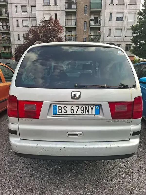 Usata Seat Alhambra Stylance 116 CV (85 kW) 2001 Argento Monovolume