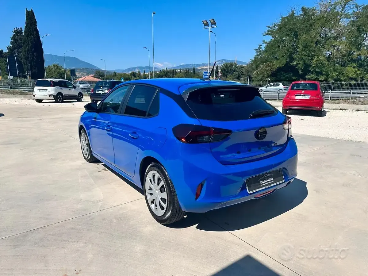 Usata Opel Corsa Edition 101 CV (74 kW) 2025 Blu Utilitaria